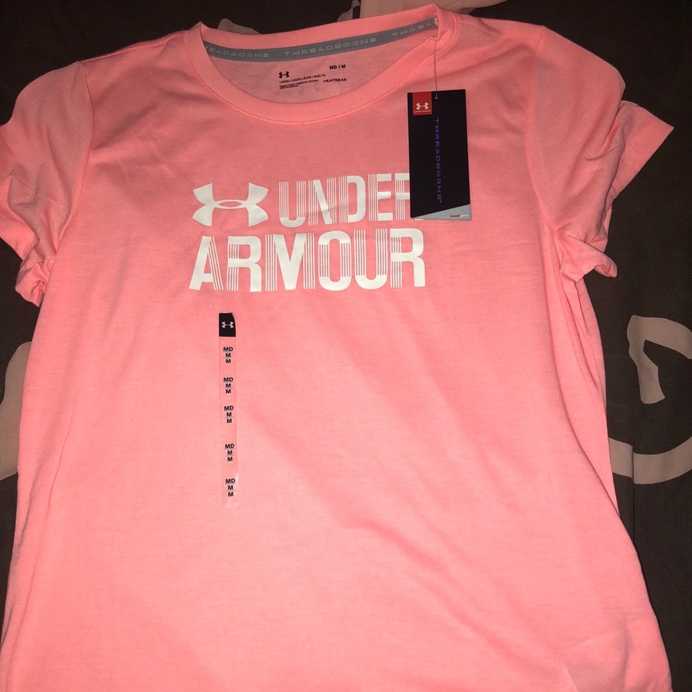 NWT Under Armor Womens T-shirt size M